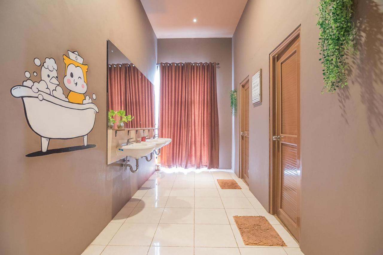 RedDoorz Hostel @ Grand Pangandaran Buitenkant foto